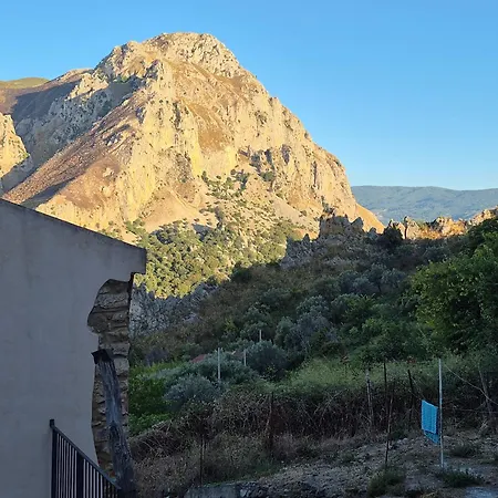 Casa Teresa Militello Rosmatino