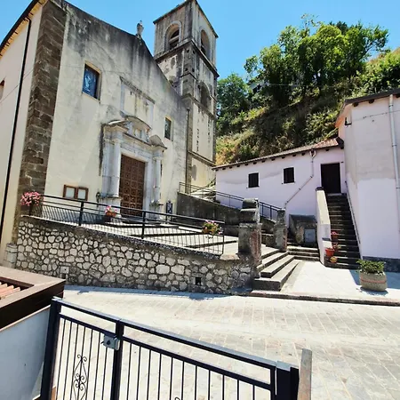 Casa Teresa Militello Rosmatino